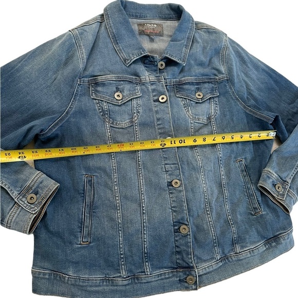 Torrid Denim Fitted Trucker Button down Jacket Size 3 - Picture 12 of 17